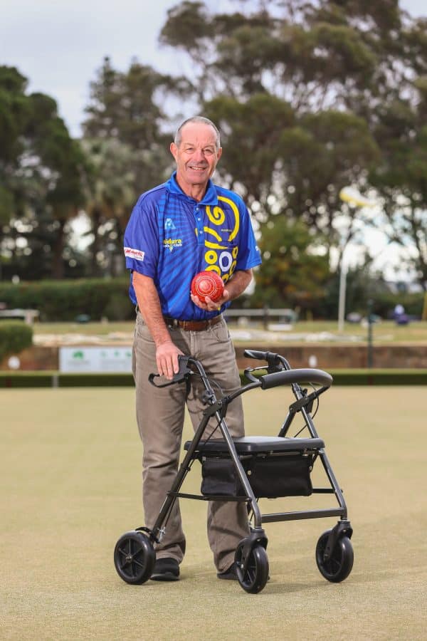 Premium Outdoor Bowls Rollator - Image 4